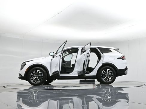 Used 2024 Kia Sportage EX image 48