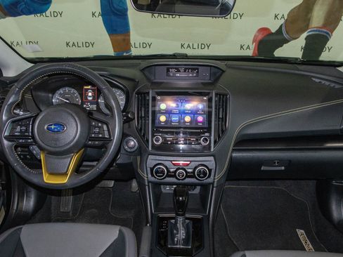 Used 2022 Subaru Crosstrek 2.5i Sport w/ Moonroof Package image 3