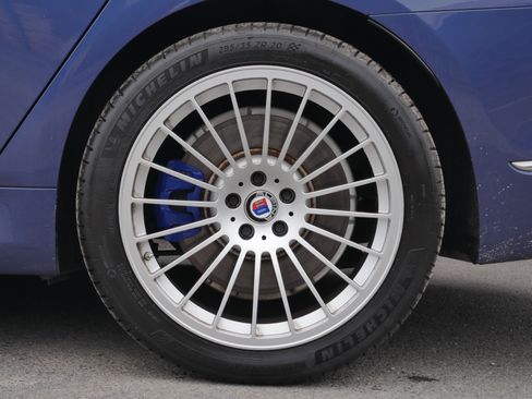 Used 2017 BMW ALPINA B7 xDrive AWD/4WD image 21