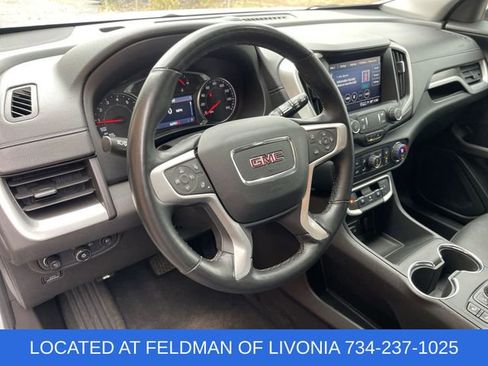 Used 2024 GMC Terrain SLT image 10