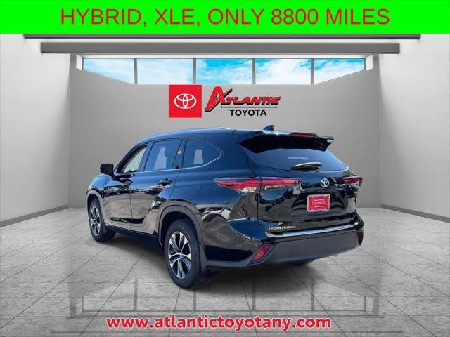 Certified 2026 Toyota Highlander XLE AWD/4WD image 5