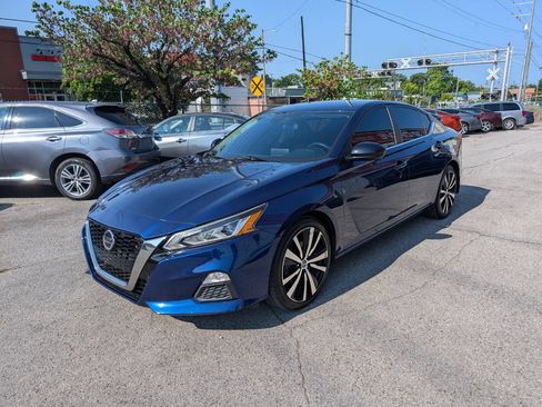 Used 2020 Nissan Altima 2.5 SR FWD image 3