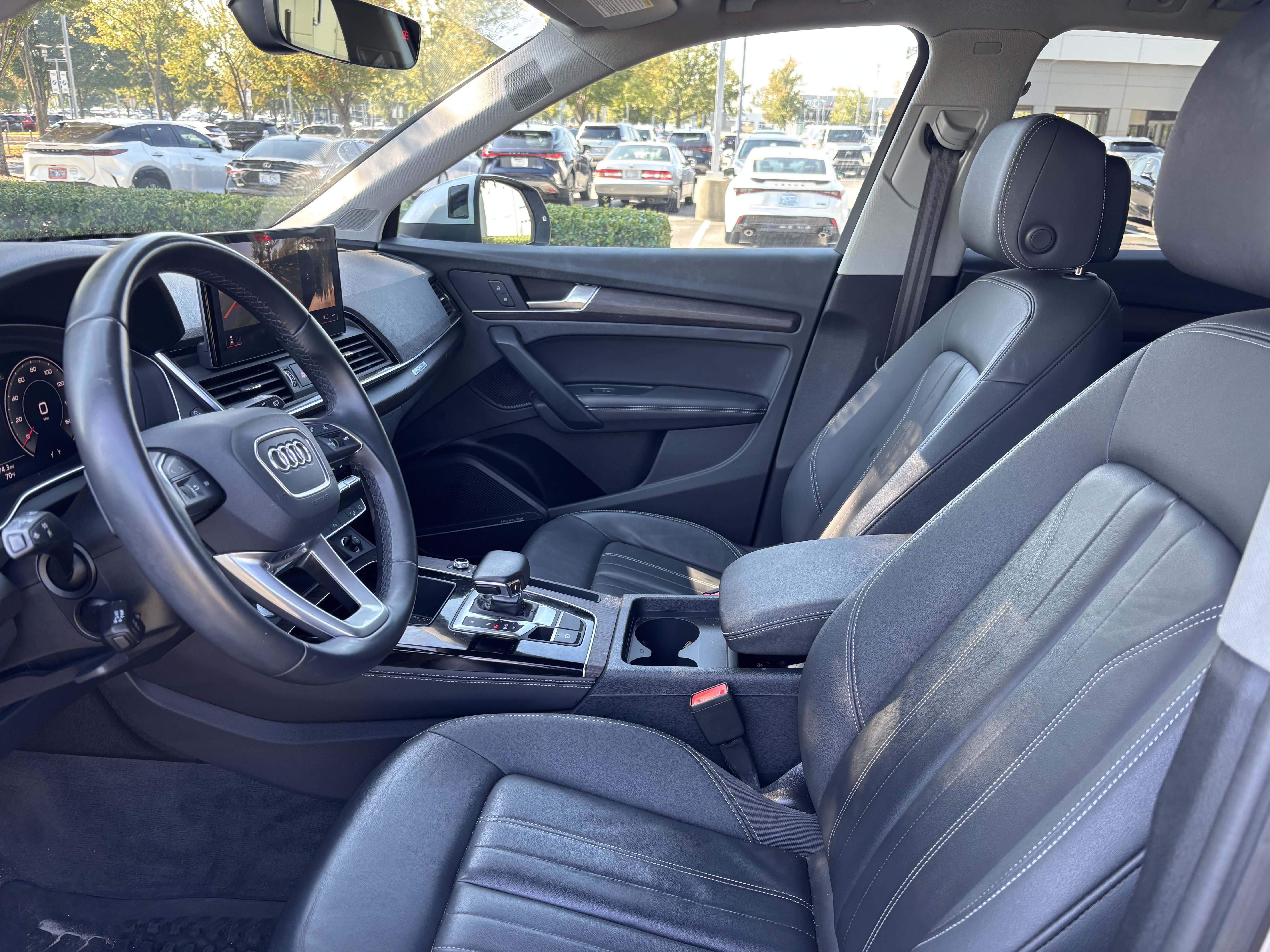 Used 2023 Audi Q5 2.0T Premium Plus w/ Premium Plus Package AWD/4WD image 16