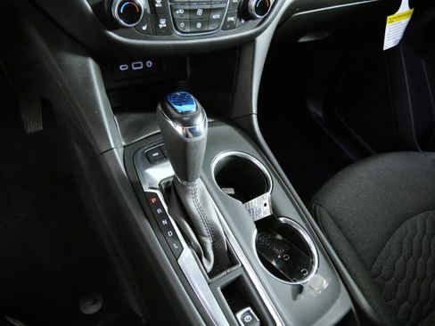 Used 2020 Chevrolet Equinox LT AWD/4WD image 19