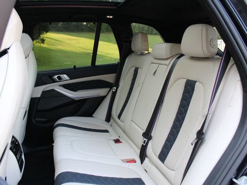Used 2021 BMW X5 M w/ Competition Package AWD/4WD image 36