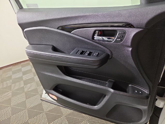 Used 2021 Honda Pilot Elite image 33