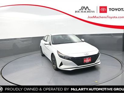 Used 2021 Hyundai Elantra SEL w/ Convenience Package