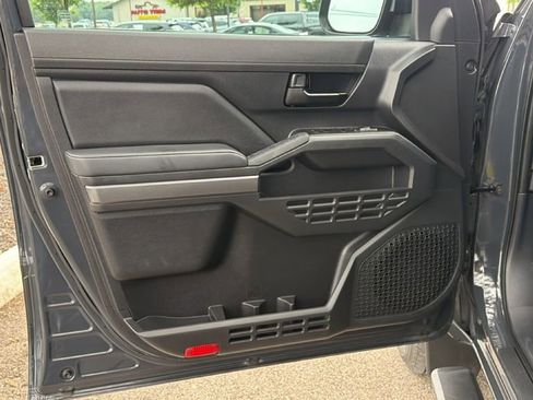 Certified 2024 Toyota Tacoma SR5 AWD/4WD image 13