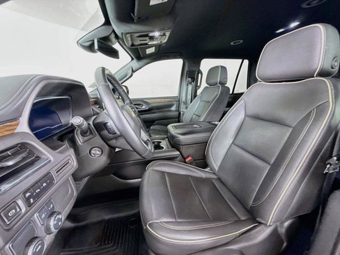 Used 2023 Chevrolet Tahoe Premier RWD image 3