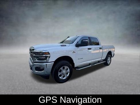 Certified 2026 RAM 2500 Big Horn AWD/4WD image 3
