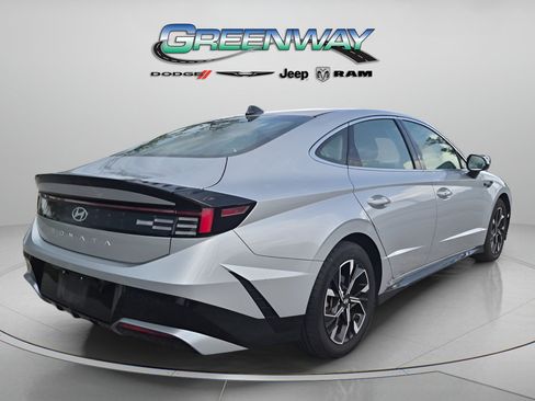 Used 2025 Hyundai Sonata SEL FWD image 4