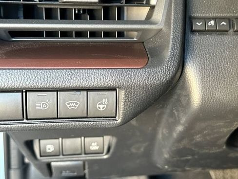 Used 2026 Toyota Prius Plug-In Hybrid FWD image 29