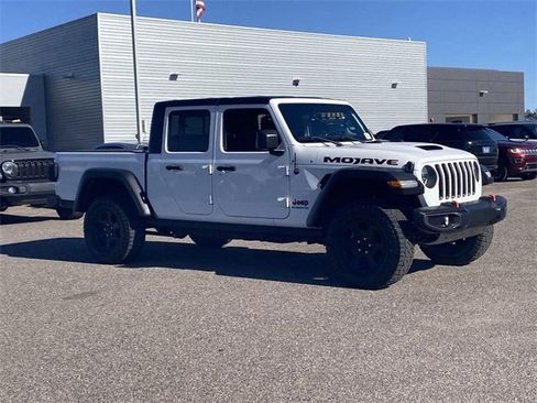 Used 2022 Jeep Gladiator Mojave w/ LED Lighting Group image 4
