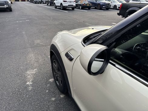 Used 2022 MINI Cooper S image 6