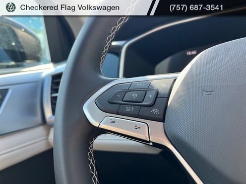 New 2026 Volkswagen Taos SE FWD image 36