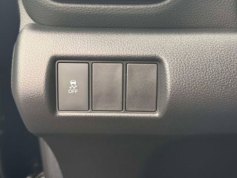Used 2025 Honda Pilot Sport image 25