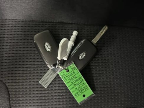 Used 2020 Hyundai Santa Fe SE FWD image 23