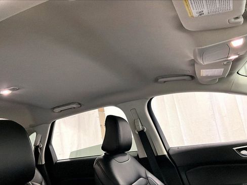 Used 2024 Ford Edge SEL image 21