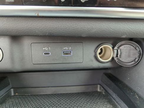 Certified 2023 Nissan Rogue SV FWD image 33