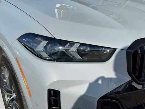 Used 2024 BMW X5 xDrive40i w/ M Sport Package image 5