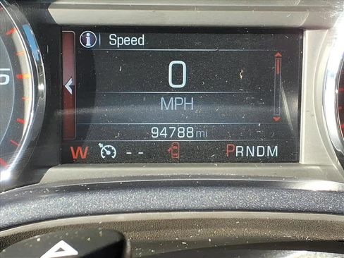 Used 2015 GMC Sierra 1500 SLT w/ SLT Crew Cab Value Package image 23