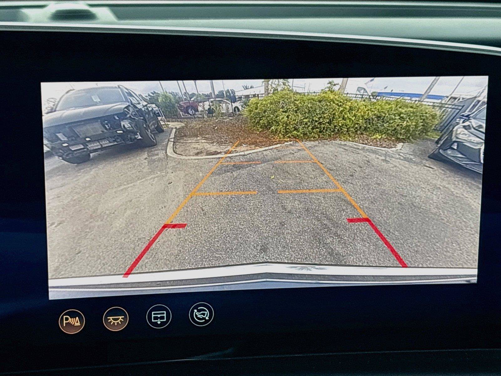 Used 2024 Cadillac Lyriq Tech RWD image 13