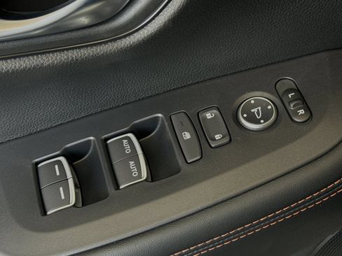 New 2025 Honda HR-V Sport image 12