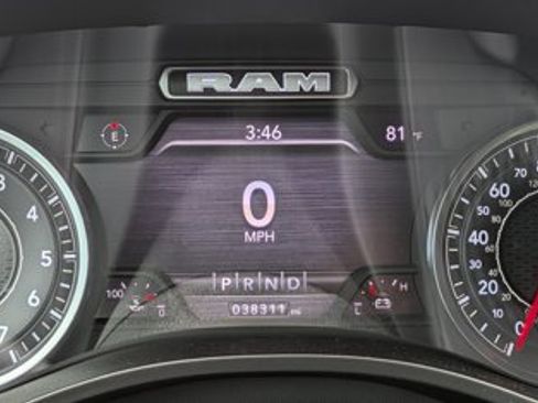 Used 2023 RAM 1500 Laramie AWD/4WD image 11