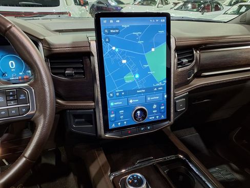 Used 2022 Ford Expedition King Ranch image 8