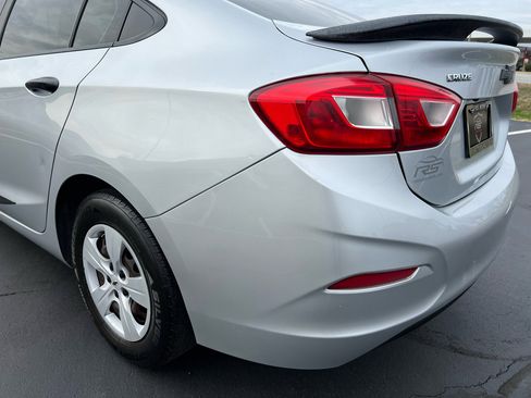 Used 2018 Chevrolet Cruze LS image 16