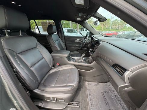 Used 2023 Chevrolet Traverse LT FWD image 25