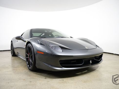 Used 2010 Ferrari 458 Italia Coupe RWD image 2