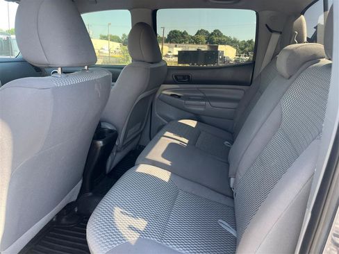 Used 2015 Toyota Tacoma 4x4 Double Cab w/ SR5 Package image 10