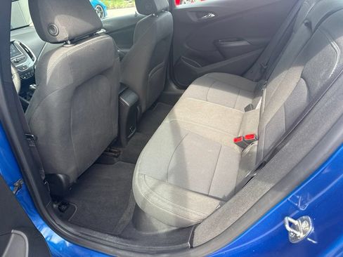 Used 2017 Chevrolet Cruze LT w/ Convenience Package FWD image 5
