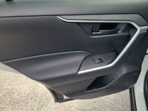 Used 2025 Toyota RAV4 LE image 9