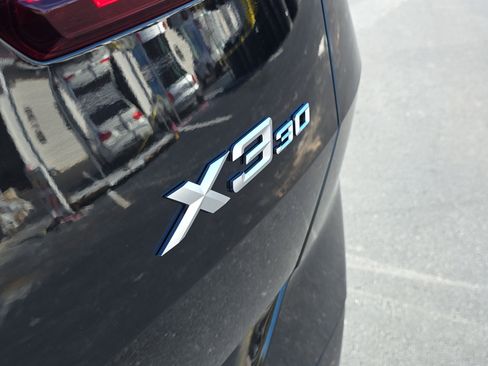 Used 2026 BMW X3 xDrive30 w/ Premium Package image 6