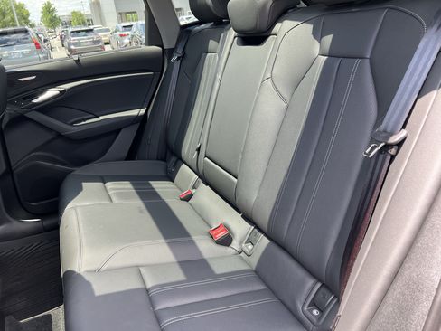 Used 2025 Audi Q6 e-tron Premium Plus w/ Premium Plus AWD/4WD image 35