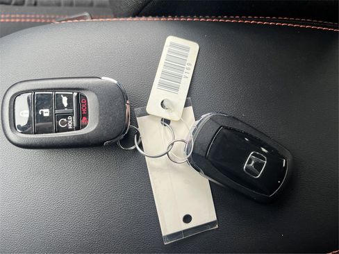 Used 2024 Honda HR-V Sport image 34