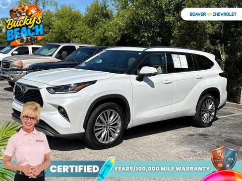 Used 2023 Toyota Highlander Platinum FWD image 1