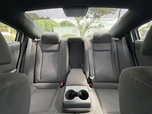 Used 2019 Dodge Charger SXT w/ Blacktop Package RWD image 9