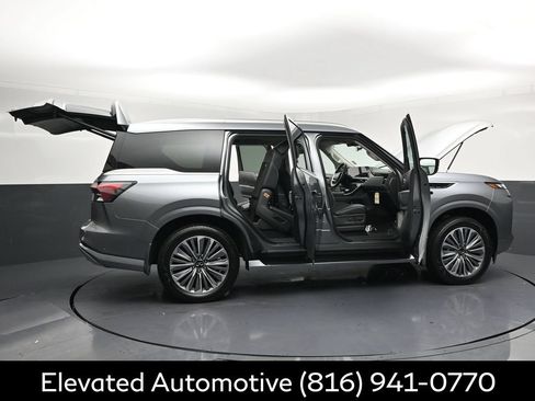 Certified 2026 INFINITI QX80 Luxe w/ Cargo Package AWD/4WD image 39