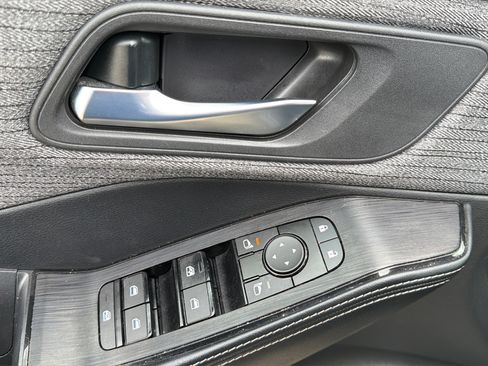 Certified 2023 Nissan Rogue SV AWD/4WD image 18