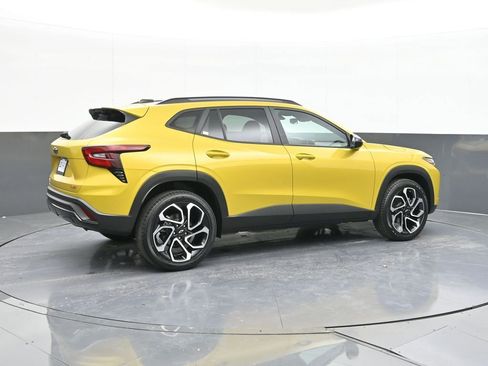 Used 2024 Chevrolet Trax RS w/ Driver Confidence Package image 12