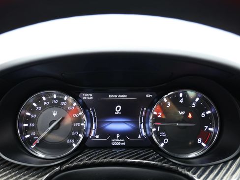 Used 2022 Maserati Quattroporte Trofeo RWD image 26