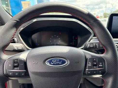 Used 2025 Ford Escape ST-Line AWD/4WD image 17