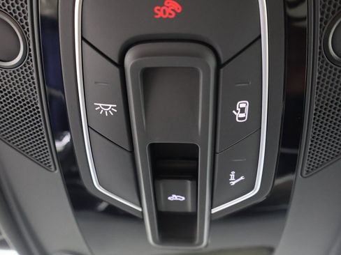 Used 2025 Audi A6 Premium Plus w/ Premium Plus Package image 9