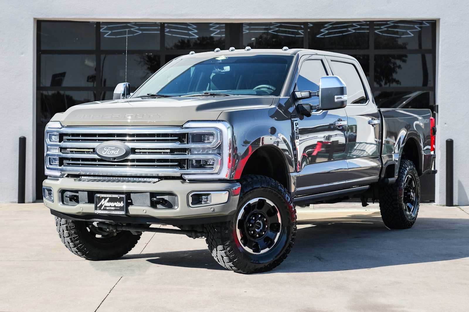 Used 2026 Ford F250 Platinum w/ Platinum Plus Package AWD/4WD image 1
