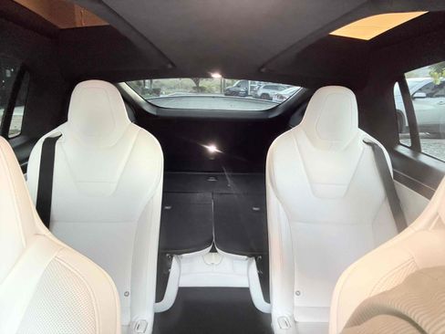 Used 2016 Tesla Model X 90D image 59
