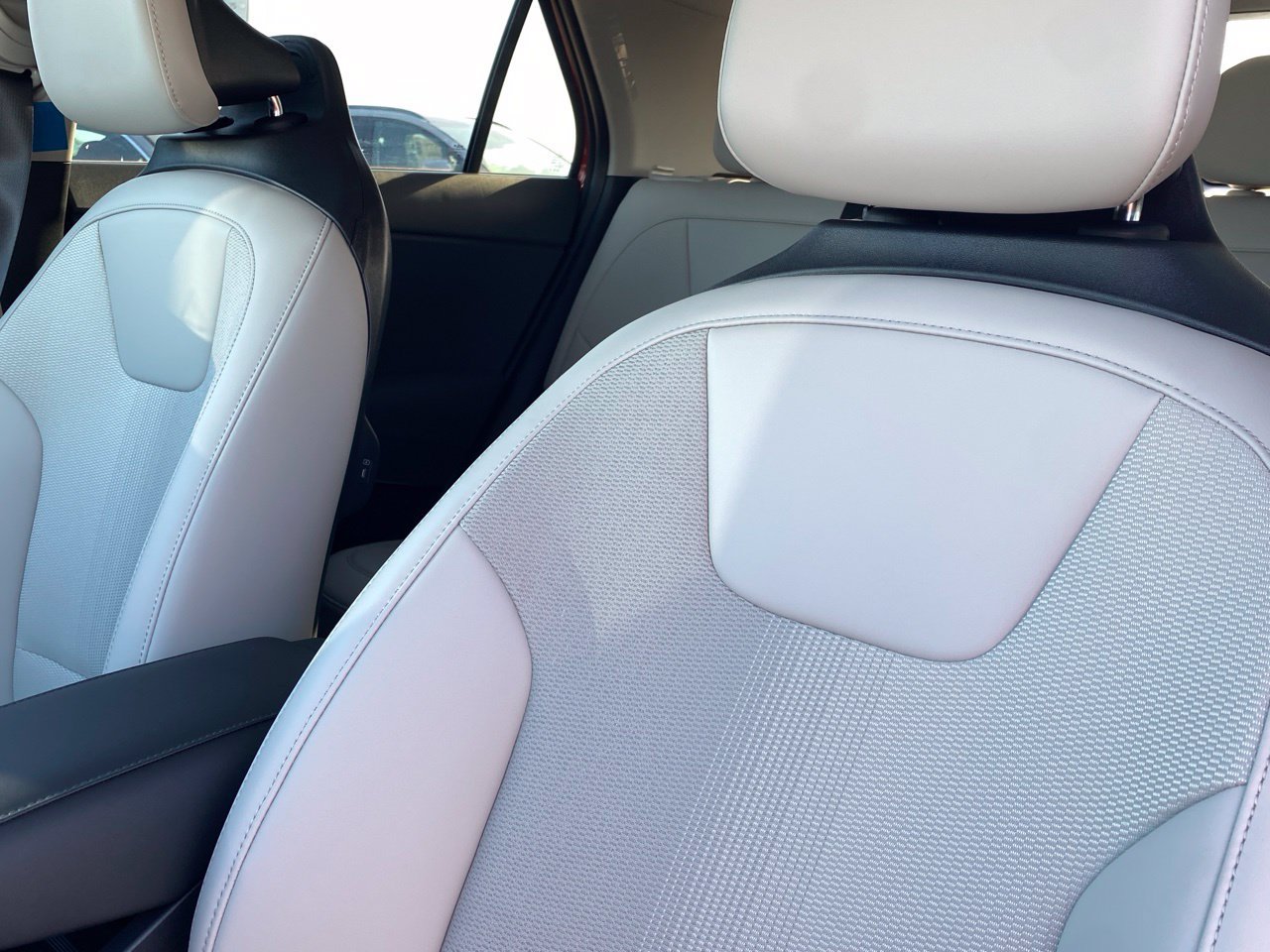 New 2026 Kia Niro EX FWD image 14