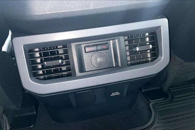 Used 2024 Ford F250 Lariat w/ Sport Appearance Package AWD/4WD image 25